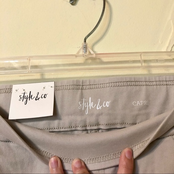 Style & Co Avery Skimmer Straight-Leg Capri Pants - Picture 10 of 12